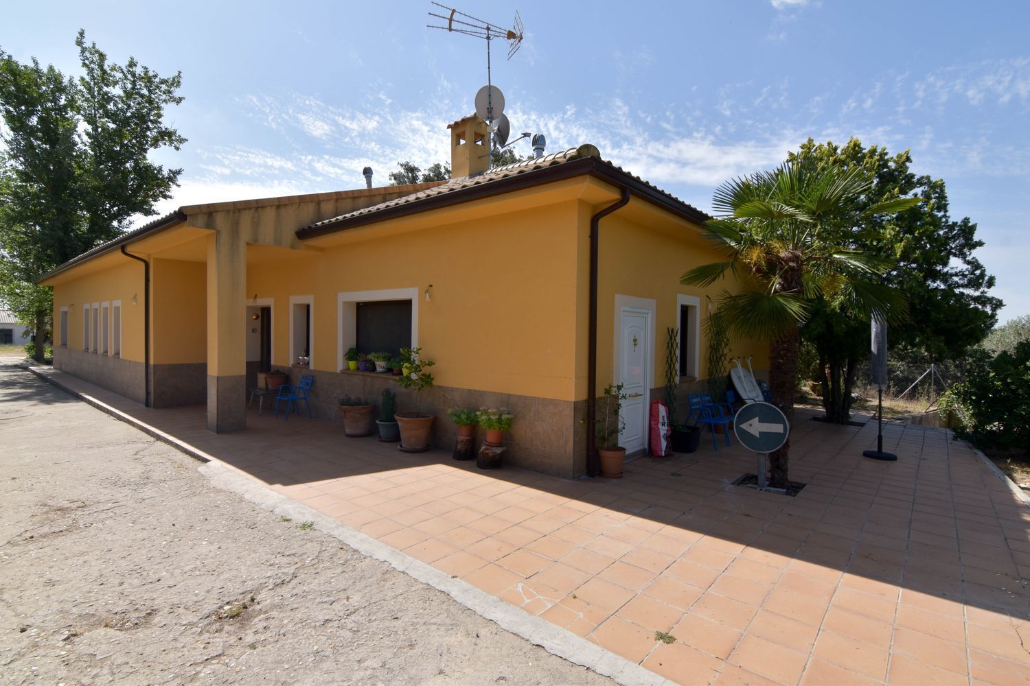 Exterior view of Country house for sale in Navalcarnero  with Private garden, Terrace and Storage room