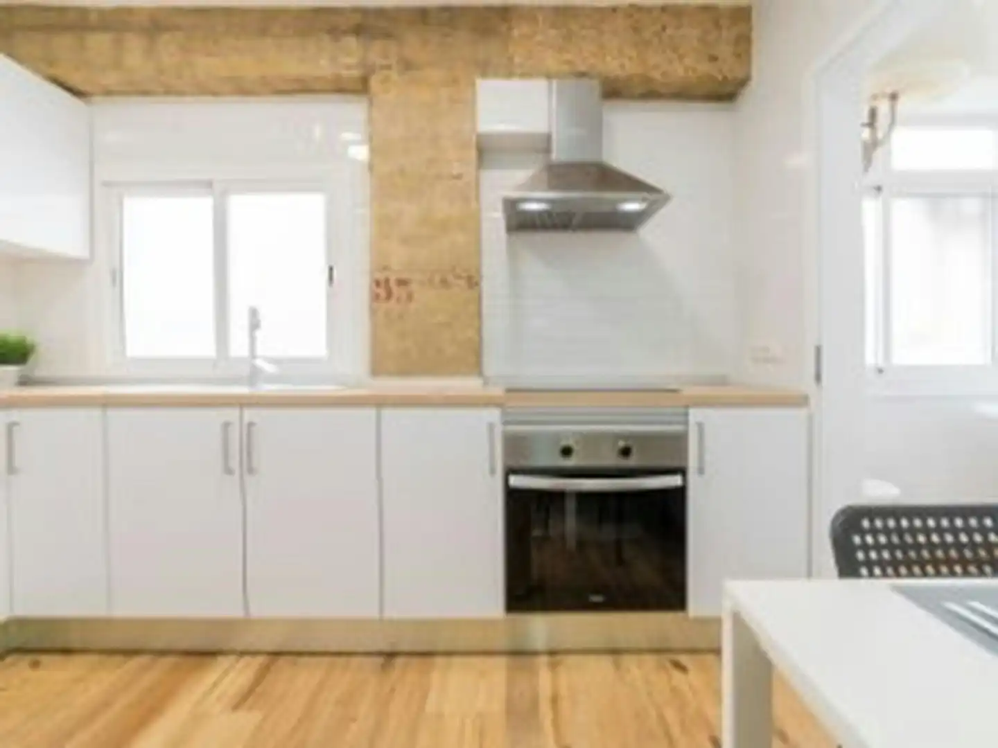 Küche von Wohnung zur untervermieten in Valencia mit Möbliert, Waschmaschine und Internet