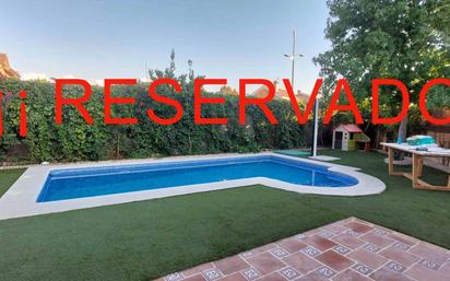 Swimming pool of Single-family semi-detached for sale in Cubas de la Sagra  with Air Conditioner, Terrace and Swimming Pool