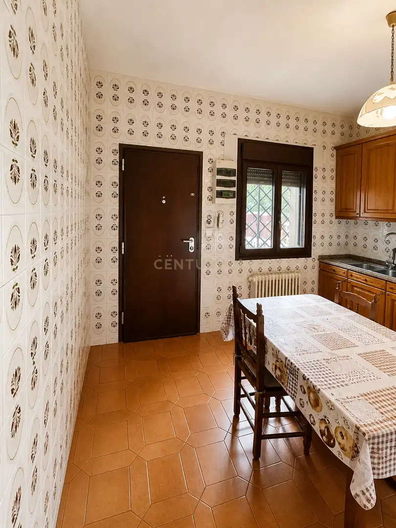 Dormitori de Casa o xalet en venda en Cáceres amb Jardí privat i Piscina