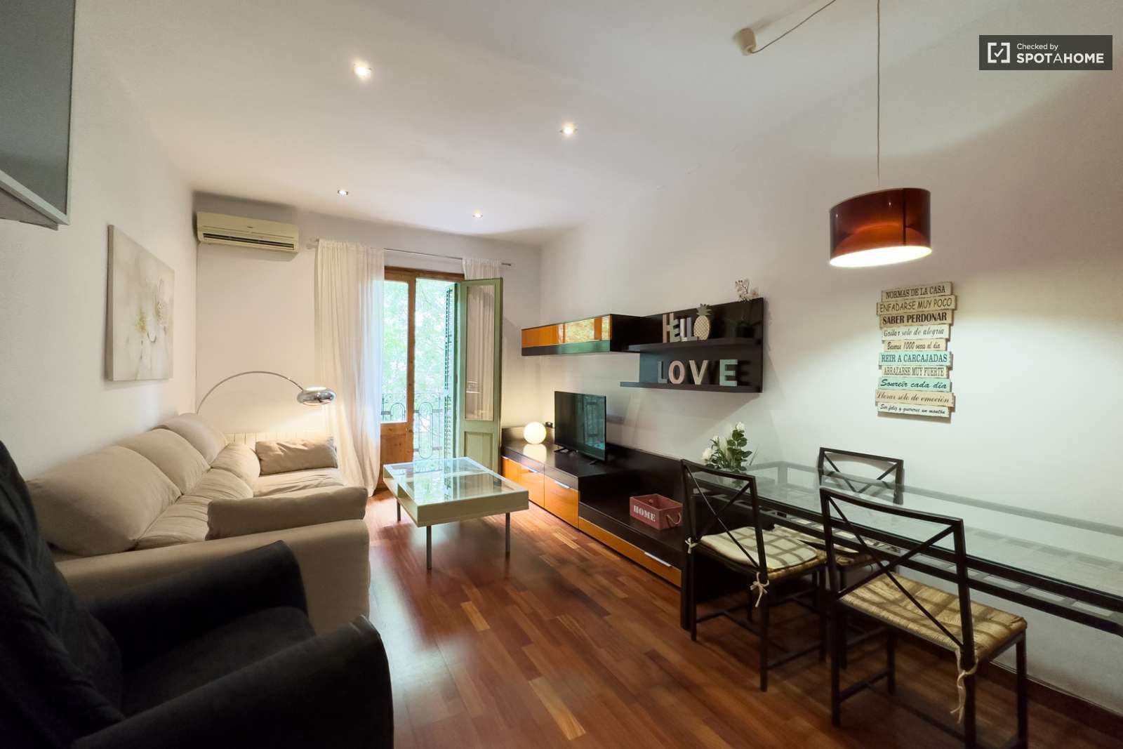Apartment to share in La Nova Esquerra de l'Eixample
