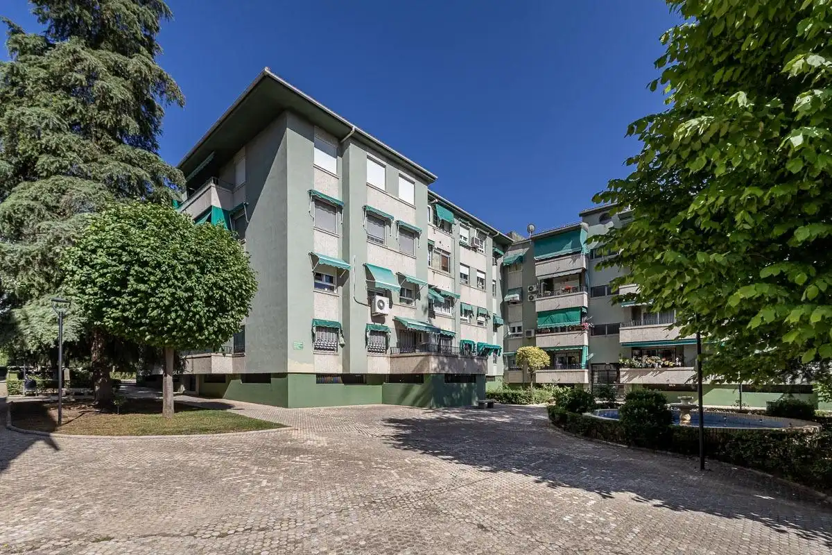 Piso en venta en Cervantes