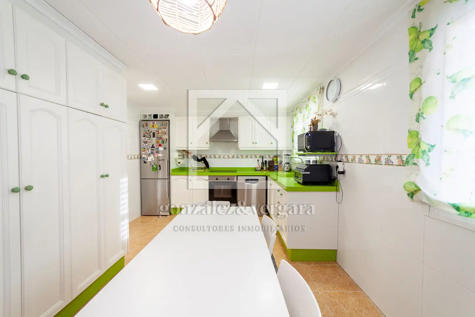 Cocina de Casa adosada en venta en Alzira con Aire acondicionado, Calefacción y Terraza