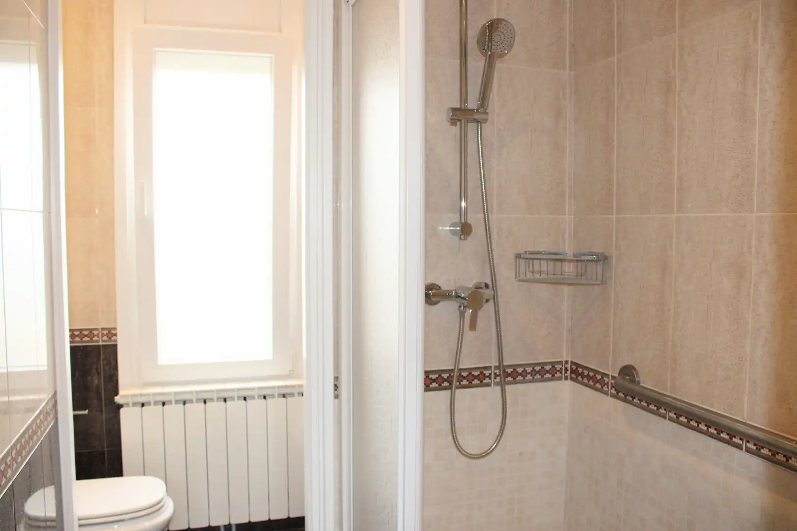 Baño de Casa o chalet de alquiler en La Pera con Calefacción