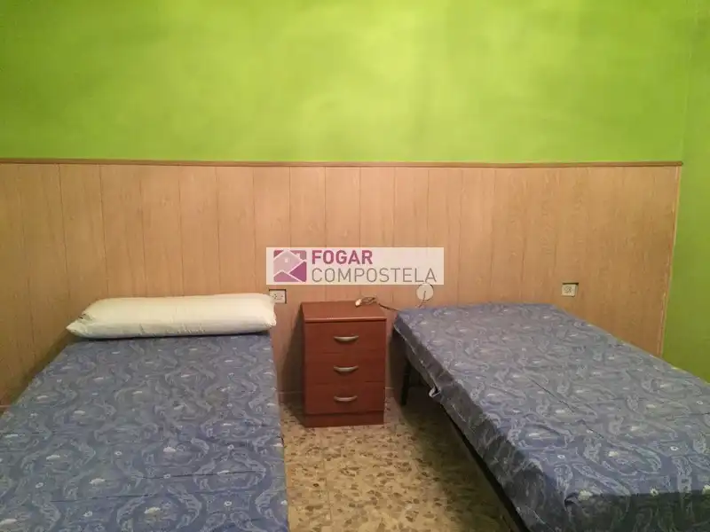 Habitación de Casa o chalet en venta en Santiago de Compostela  con Amueblado