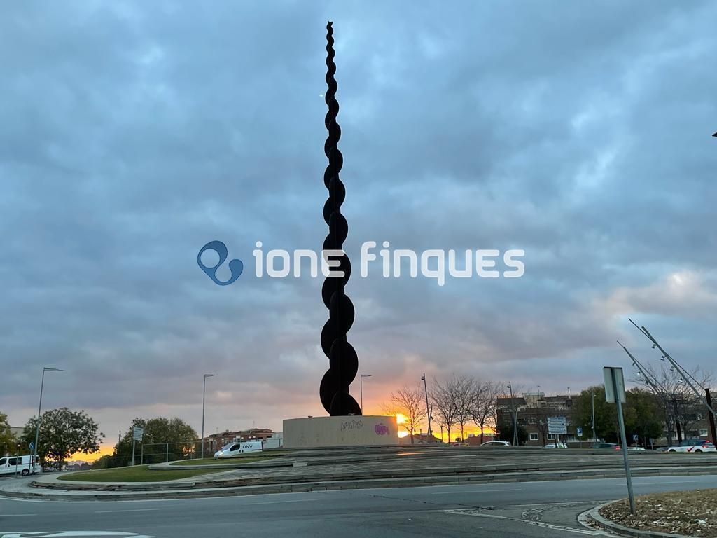 Vista exterior de Piso en venta en Terrassa con Calefacción, Terraza y Internet