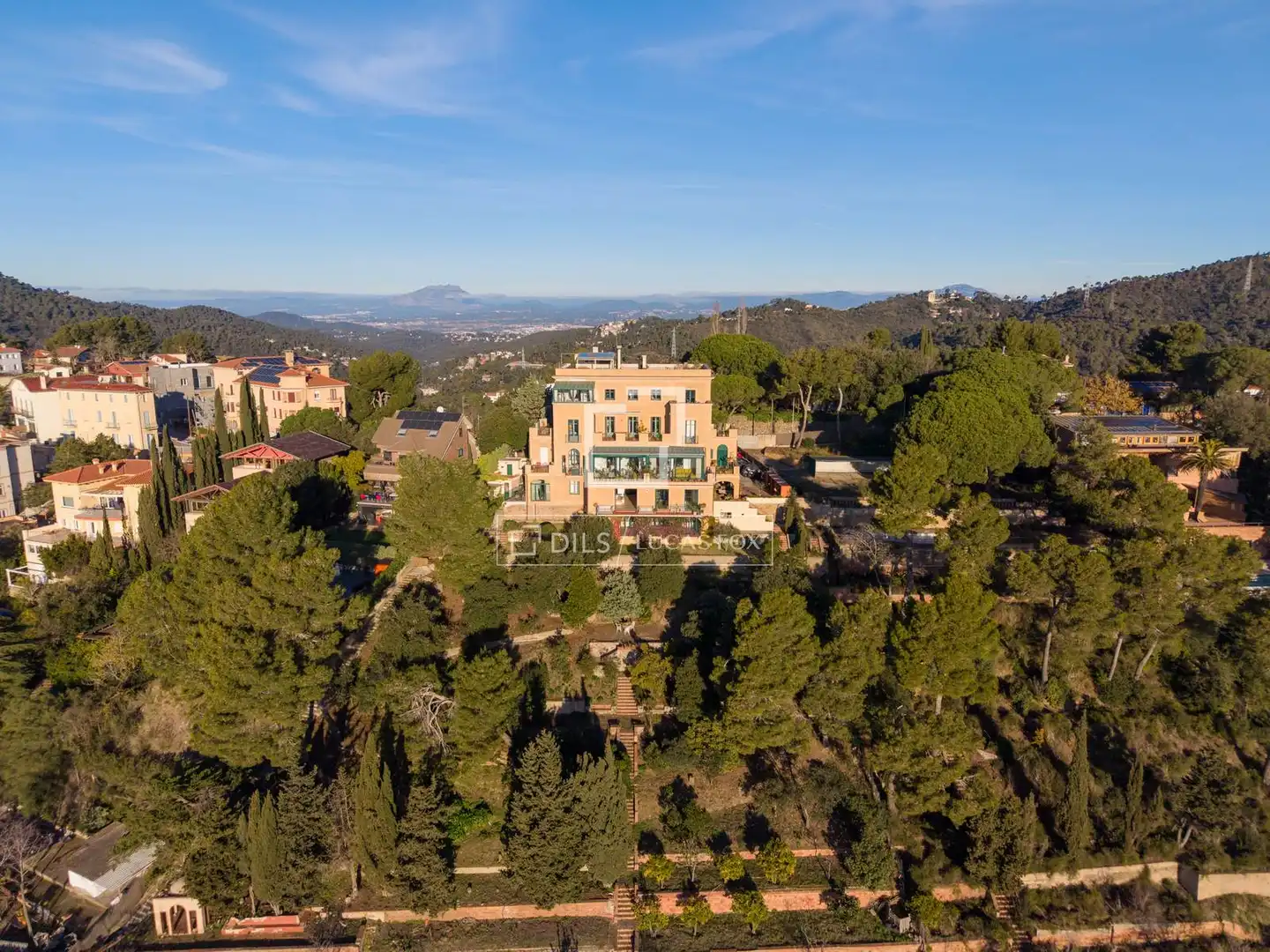 Vista exterior de Pis de lloguer en Barcelona amb Calefacció, Jardí privat i Parquet