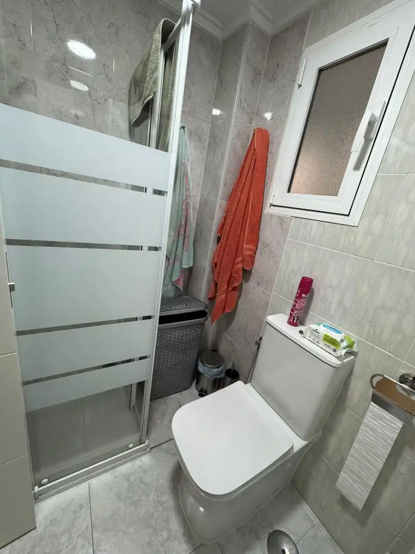 Bathroom of Apartments for sale in Torrevieja  with Air Conditioner, Furnished and Alarm