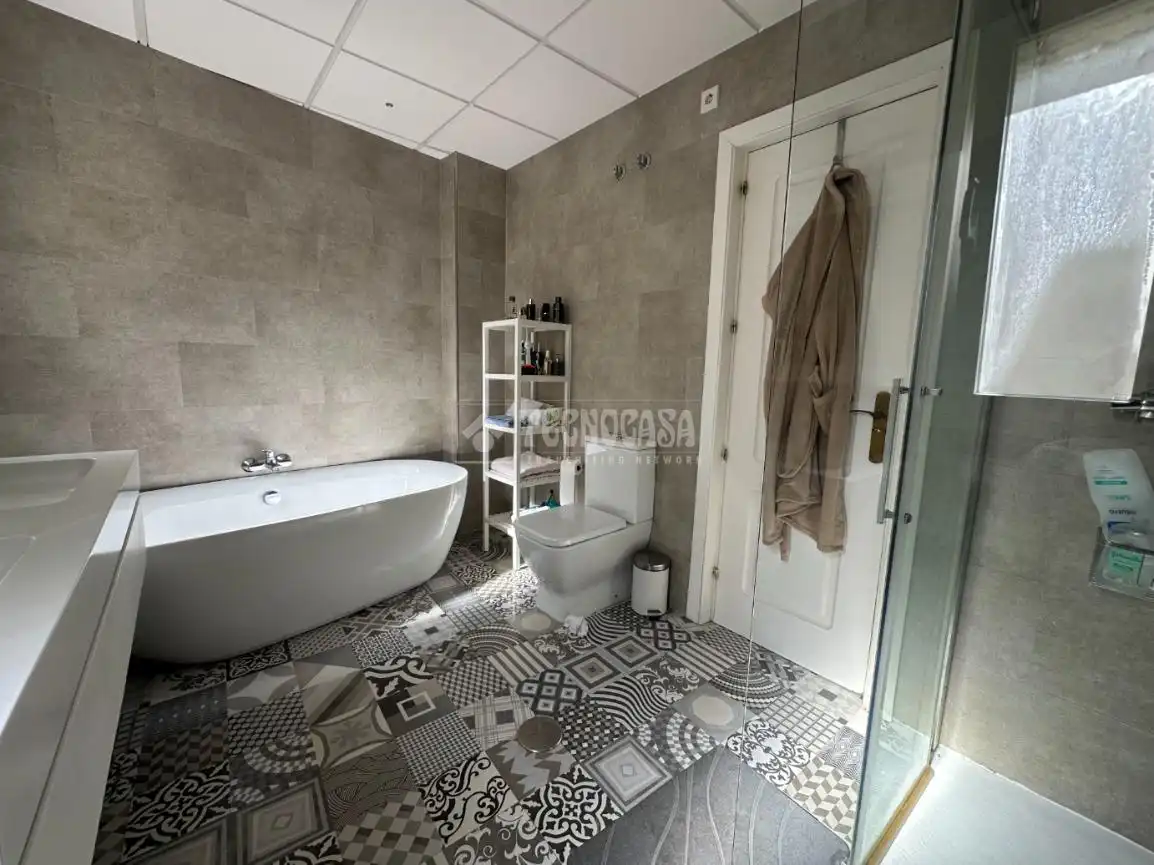 Bathroom of Flat for sale in Jerez de la Frontera  with Air Conditioner, Heating and Terrace
