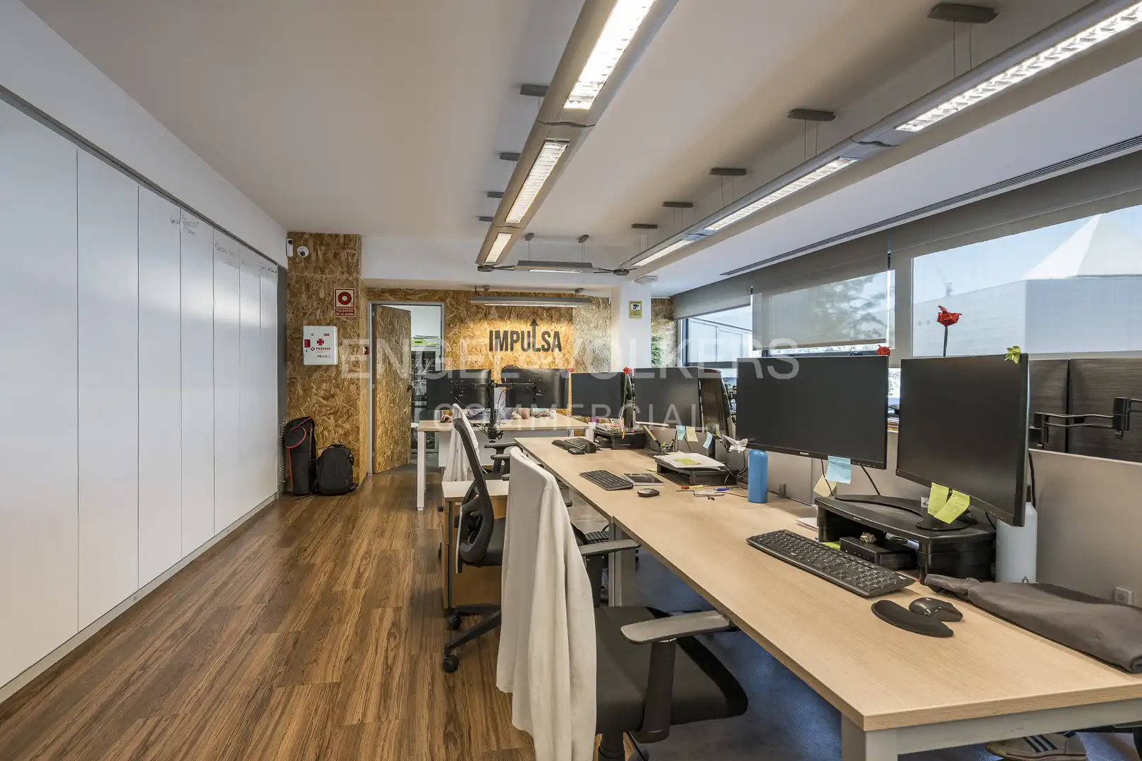 Büro zur Miete in Barcelona mit Klimaanlage, Heizung und Möbliert