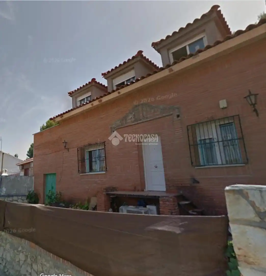 Vista exterior de Casa adosada en venta en Villalbilla con Jardín privado y Terraza