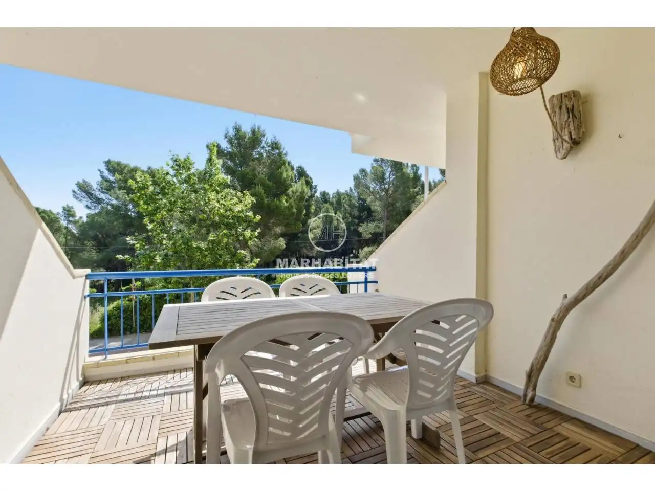 Terraza de Piso en venta en L'Escala con Terraza, Amueblado y Piscina comunitaria