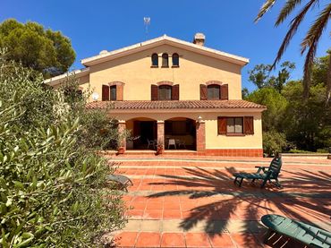 Casa con piscina in vendita a Carrer Pau Casals 8
