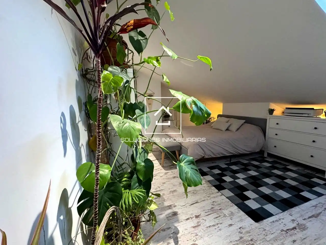 Bedroom of Houses for sale in Meco  with Private garden and Swimming Pool