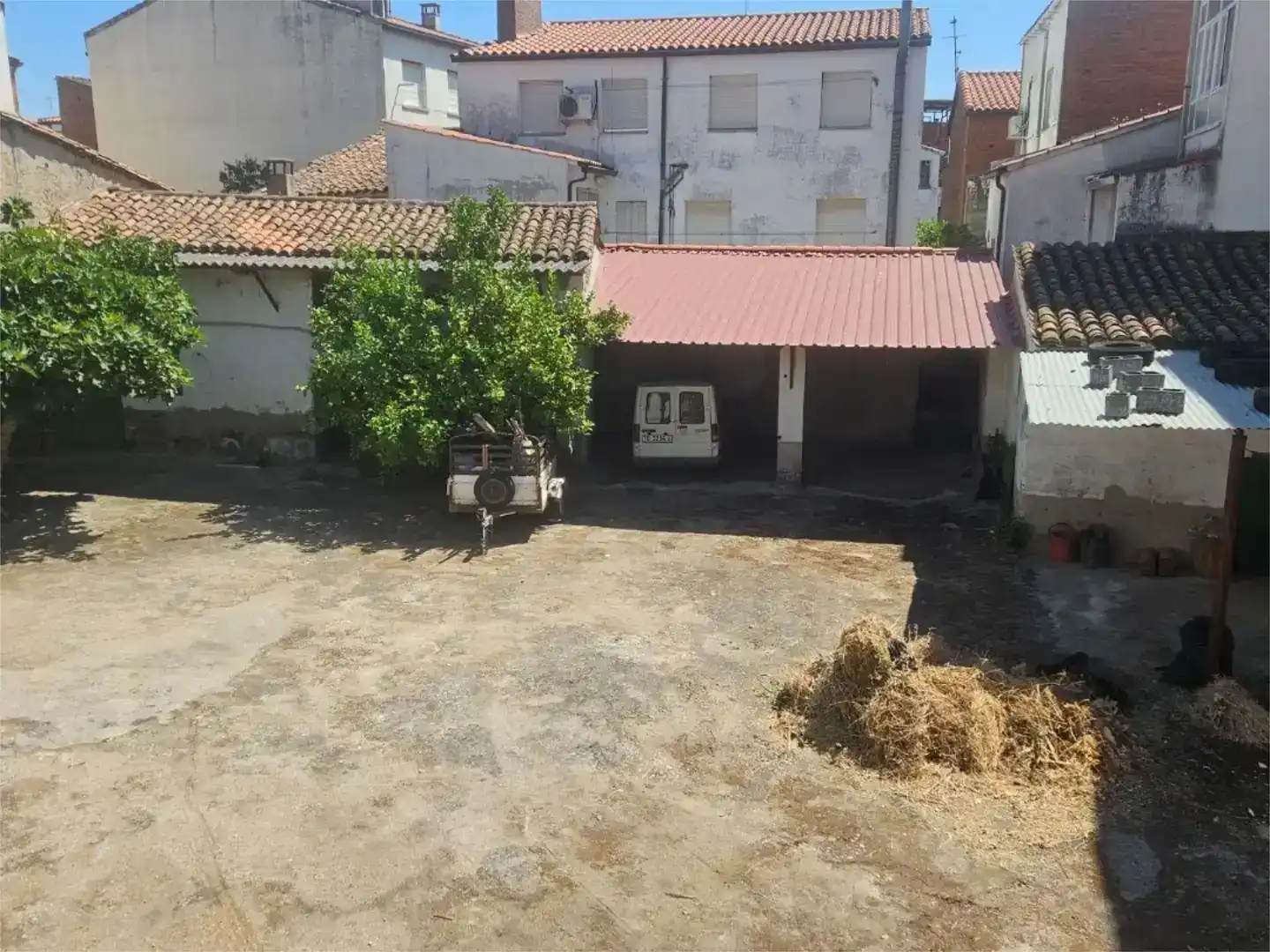 Pis en venda en Navalcán amb Jardí privat, Traster i Moblat