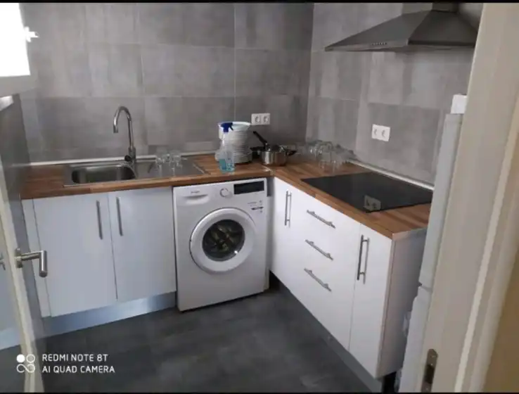 Küche von Wohnungen zur Miete in Cádiz mit Möbliert, Waschmaschine und Fernseher