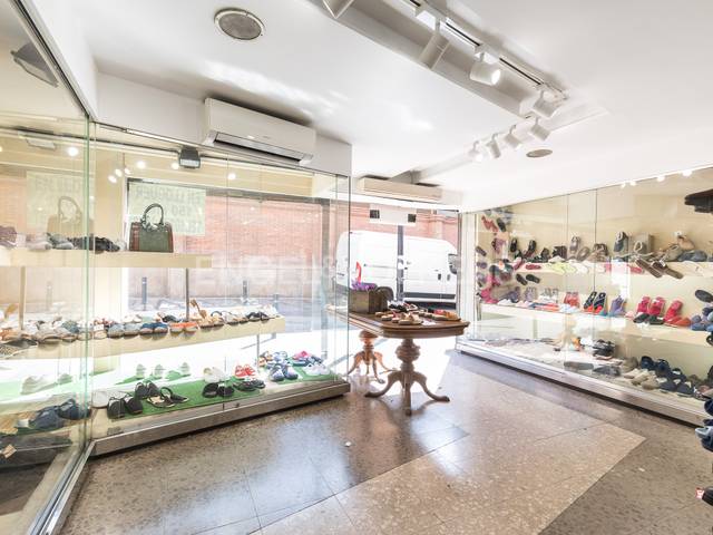 Local comercial en Alquiler en Vila de Gràcia