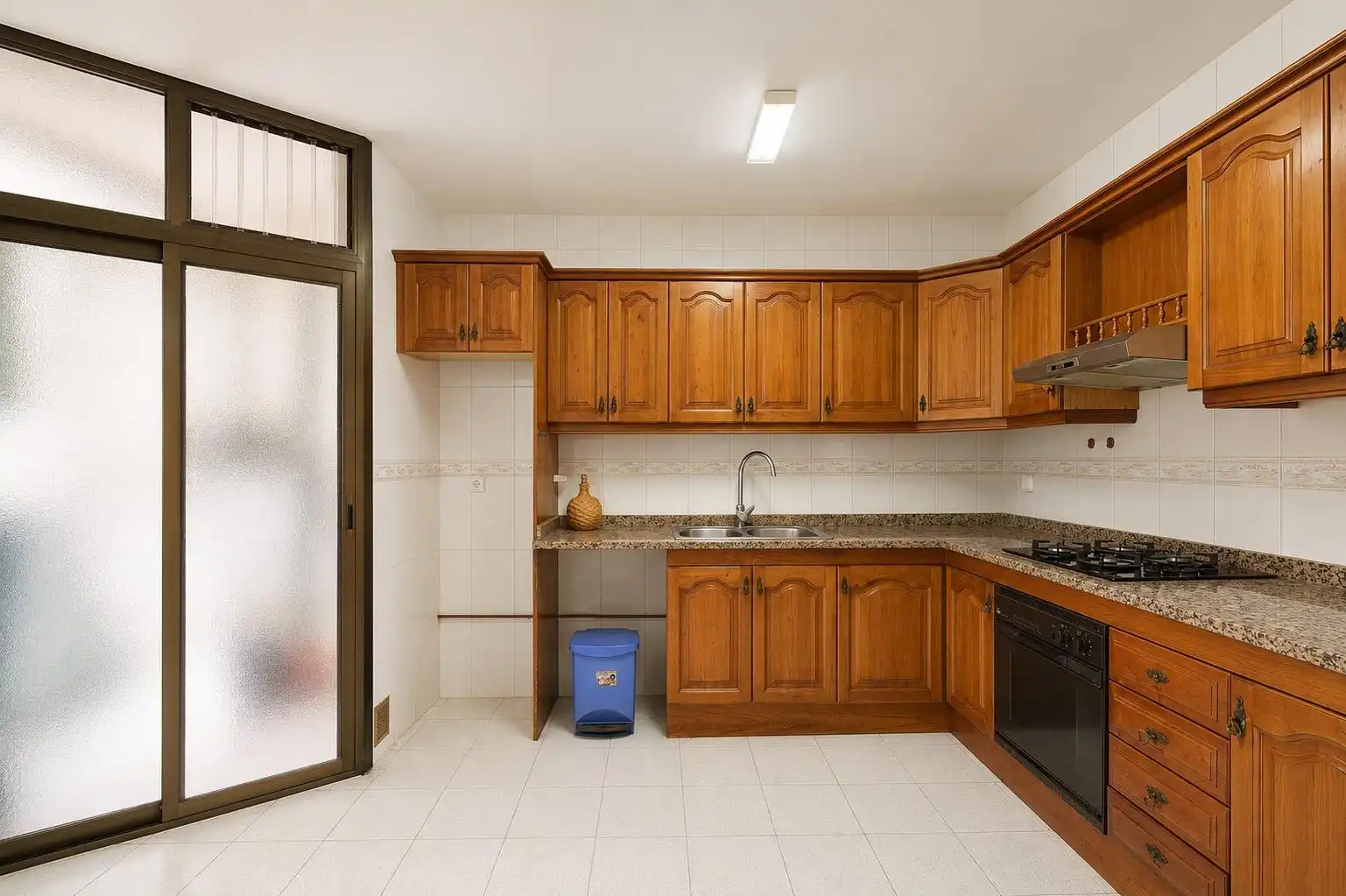 Kitchen of Flat for sale in Vilanova i la Geltrú  with Heating, Terrace and Balcony