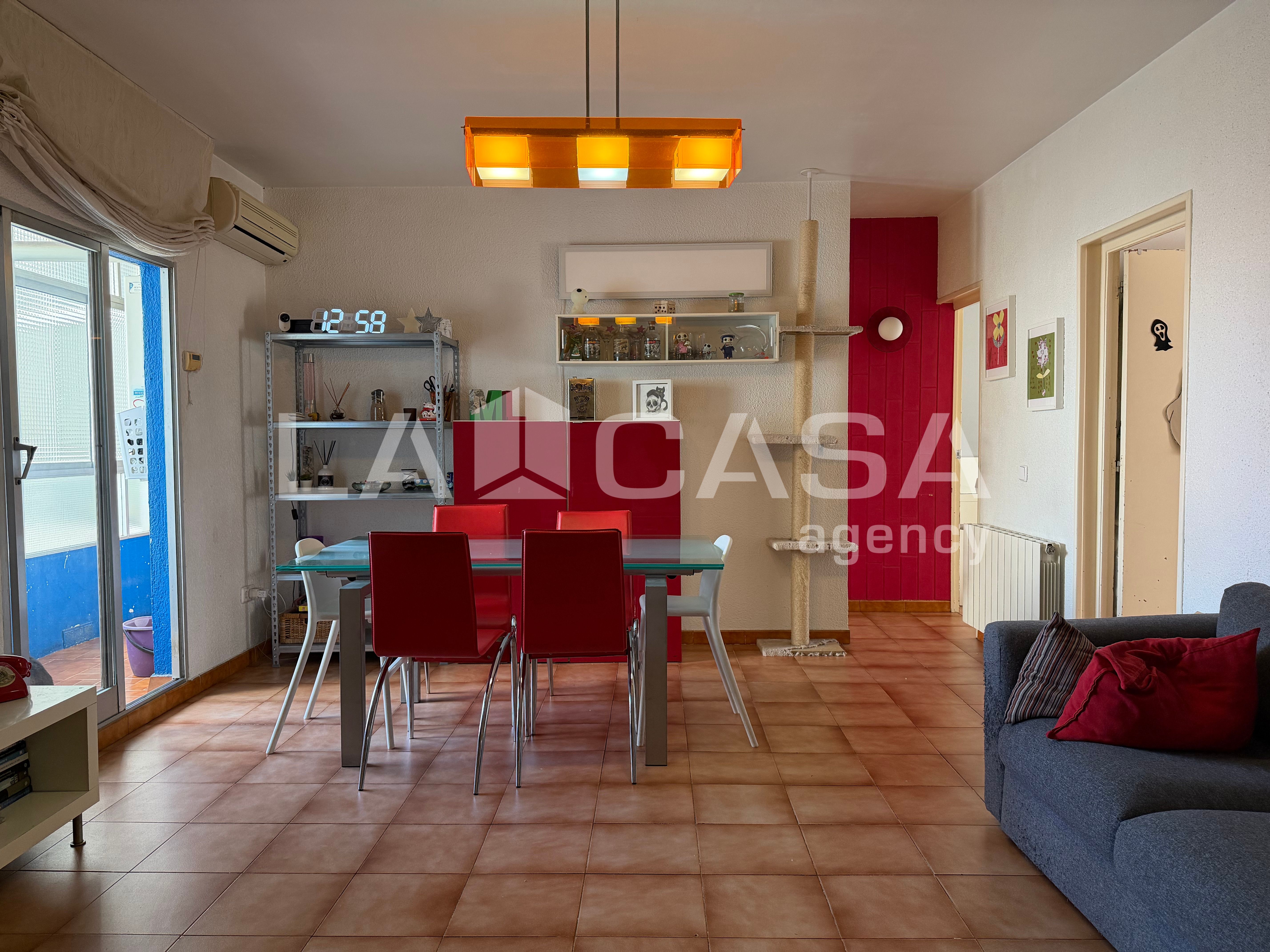 Menjador de Pis en venda en Badalona amb Aire condicionat, Calefacció i Balcó