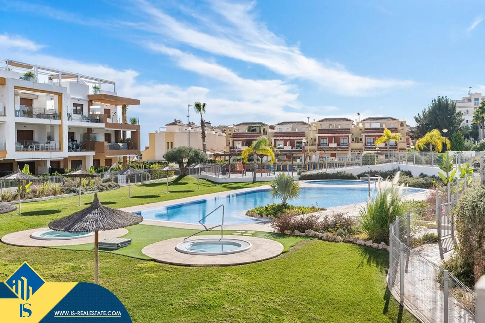 Haus mit Pool zum Verkauf in Orihuela Costa