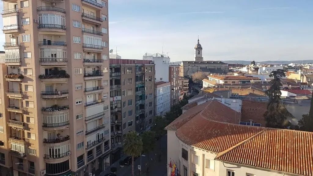 Vista exterior de Piso en venta en Ciudad Real Capital con Aire acondicionado, Calefacción y Parquet