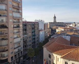 Vista exterior de Pis en venda en Ciudad Real Capital amb Aire condicionat, Calefacció i Parquet