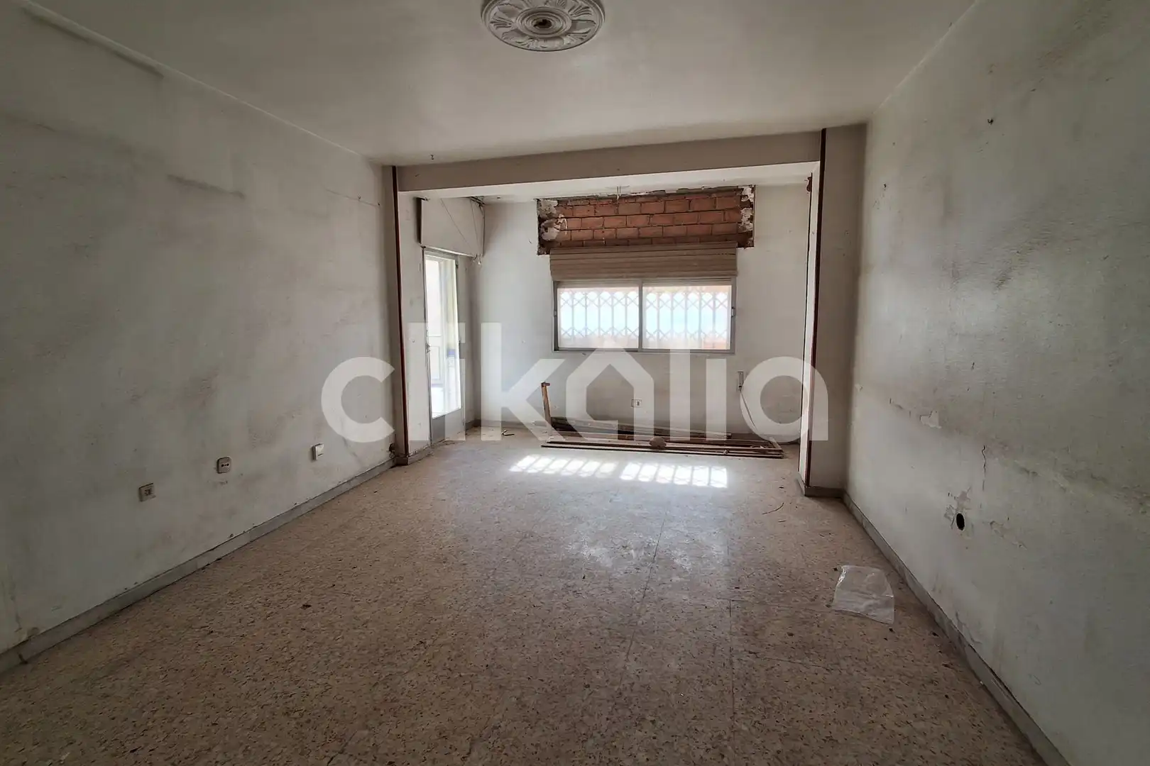 Piso en venta en  Almería Capital con Terraza