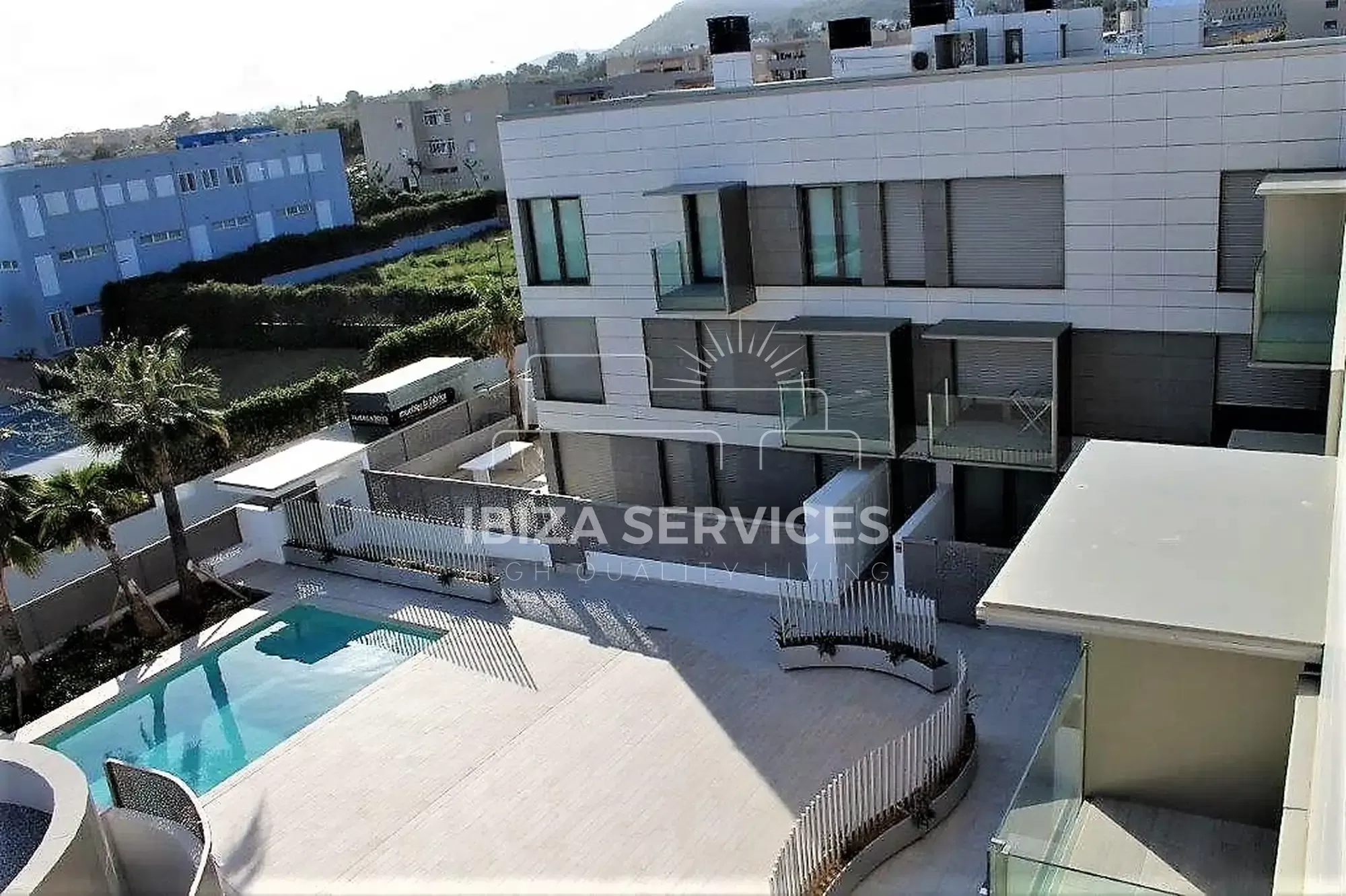 Vista exterior de Pis de lloguer en Eivissa amb Aire condicionat i Piscina