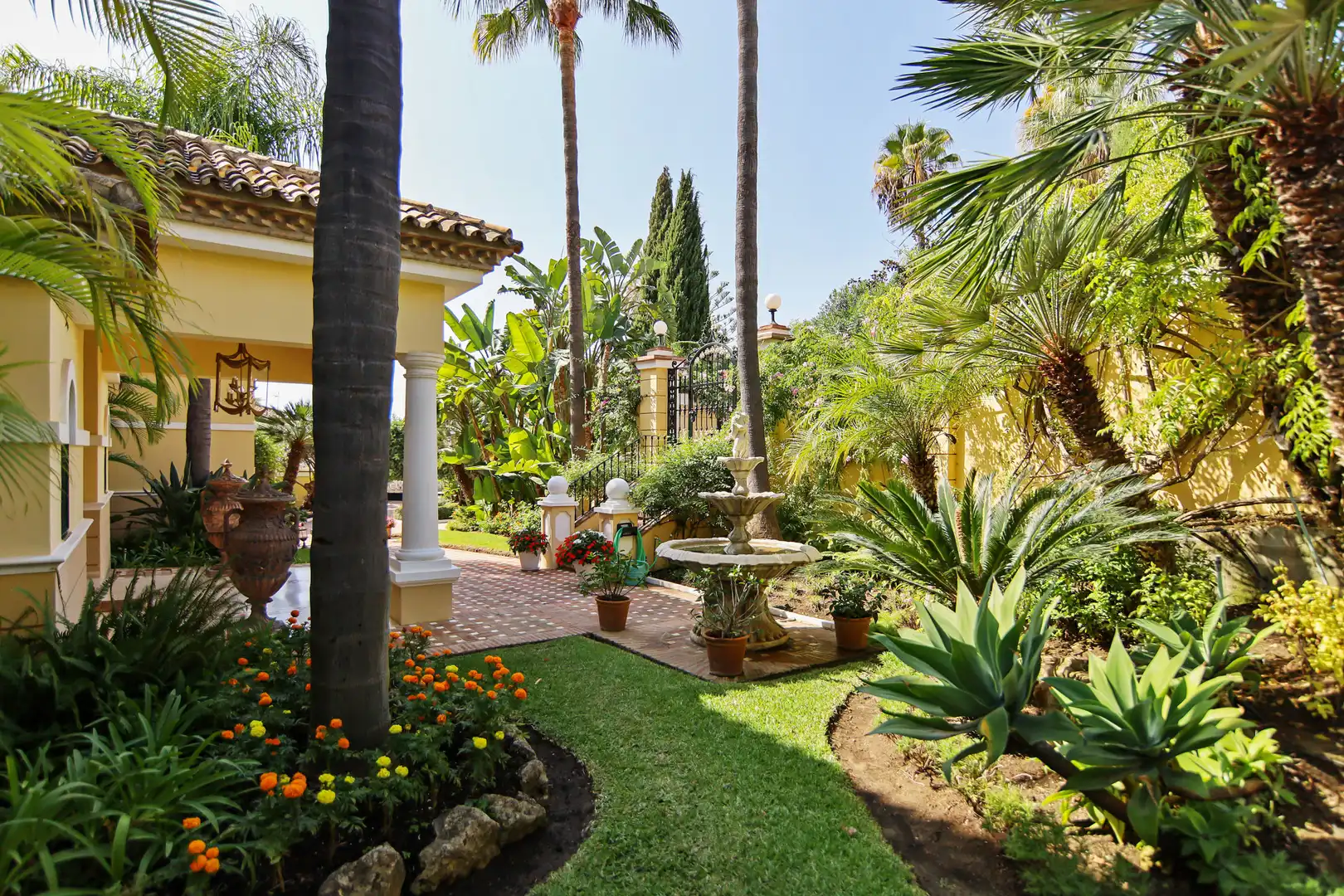 House with pool for sale in Marbella Centro, imagen 3