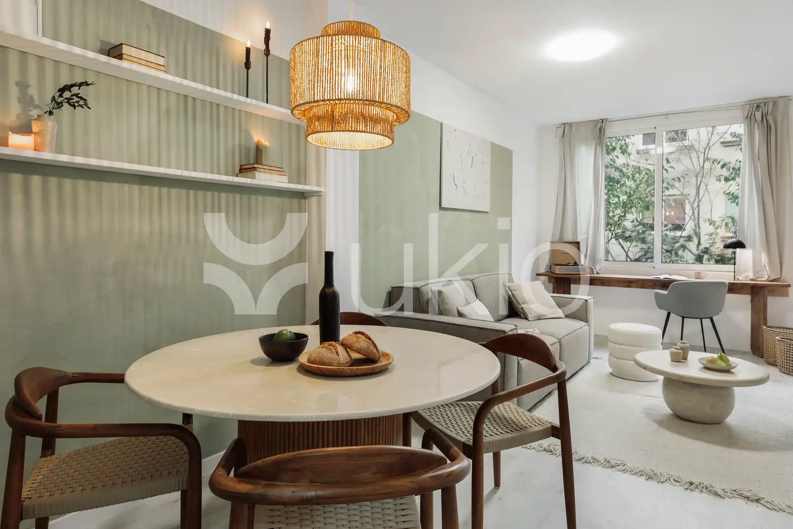 Sala de estar de Apartamento de alquiler en Barcelona con Aire acondicionado, Calefacción y Amueblado