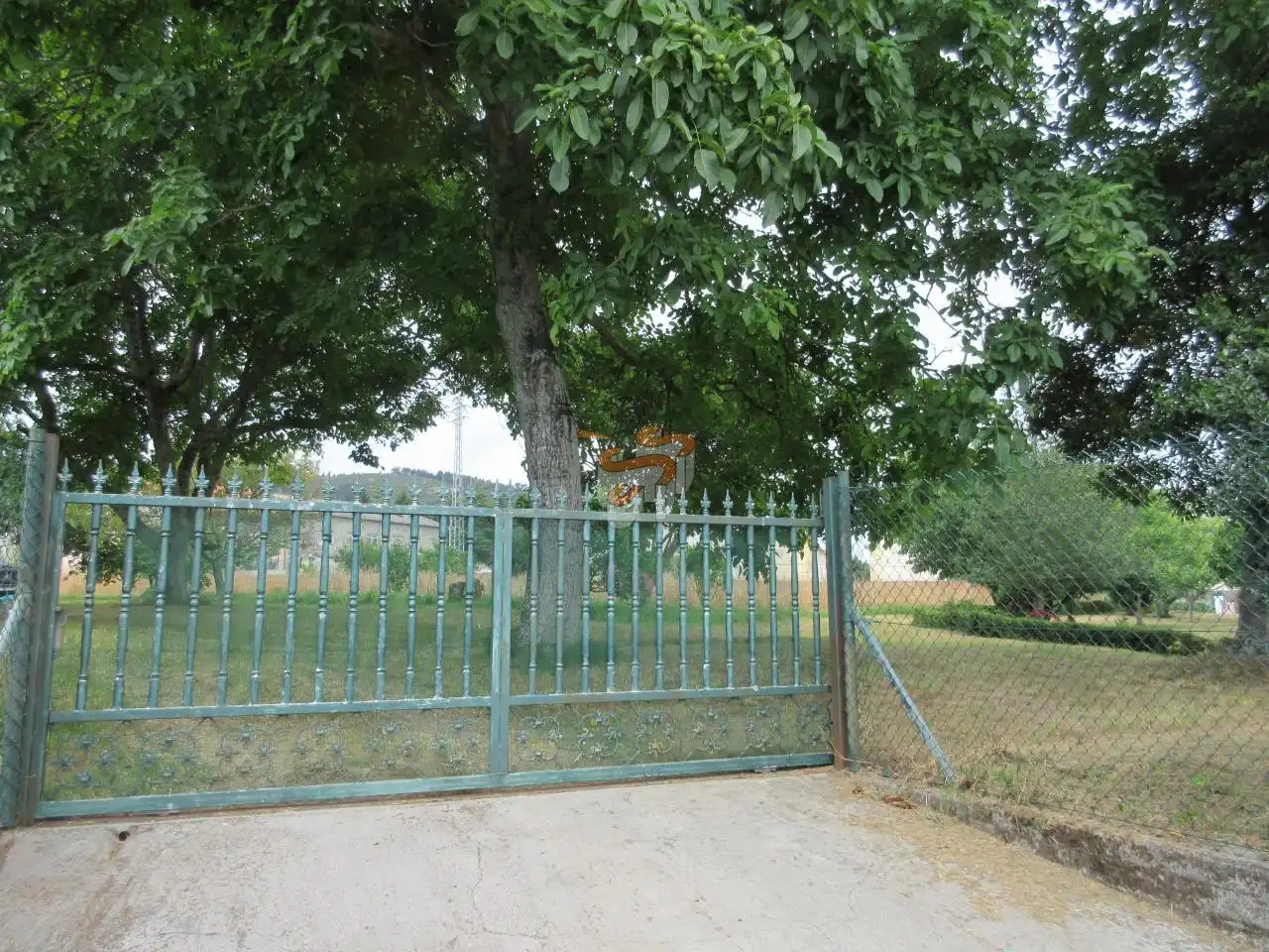 Country house zum Verkauf in Ferrol mit Privatgarten und Möbliert