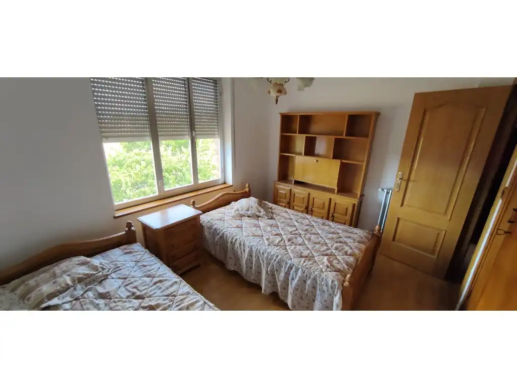 Dormitori de Casa o xalet en venda en Cacabelos