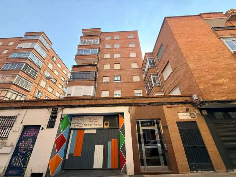 Vista exterior de Pis en venda en Valladolid amb Aire condicionat i Calefacció