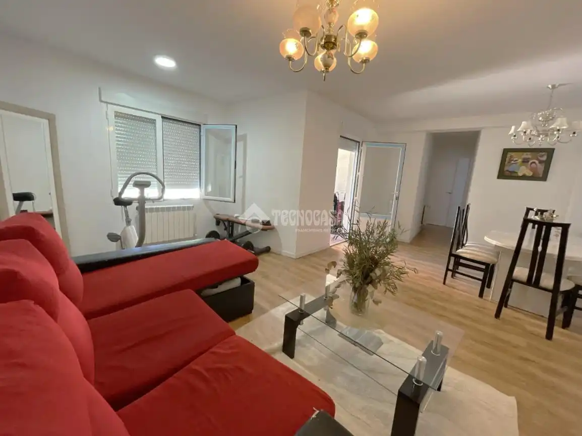 Sala de estar de Casa adosada en venta en Villalbilla con Jardín privado y Terraza