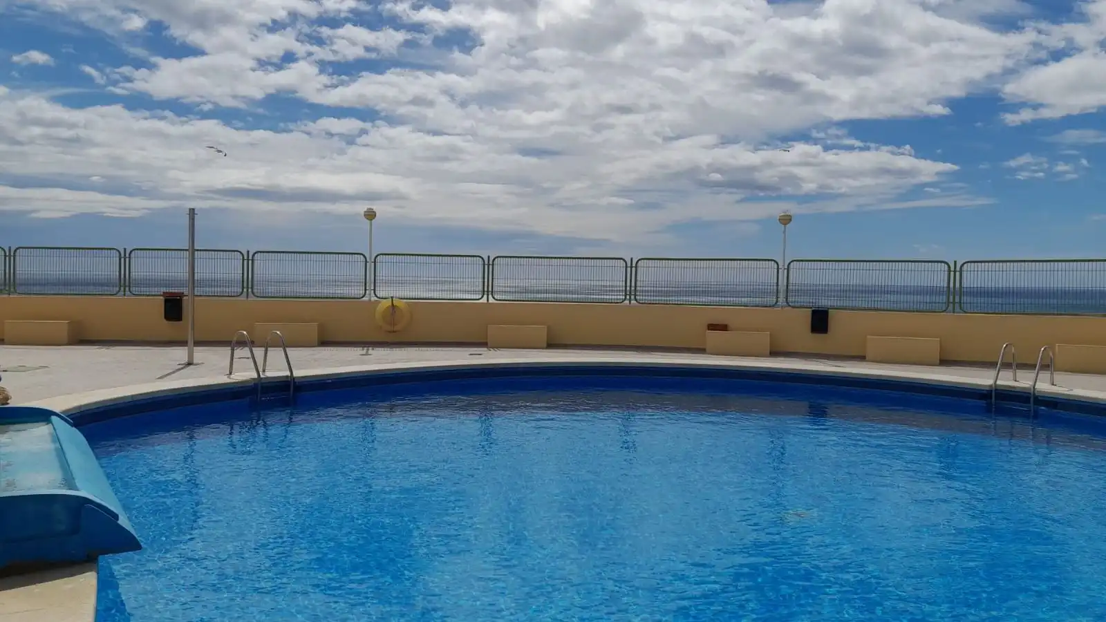 Piscina de Pis de lloguer en Playa Poniente