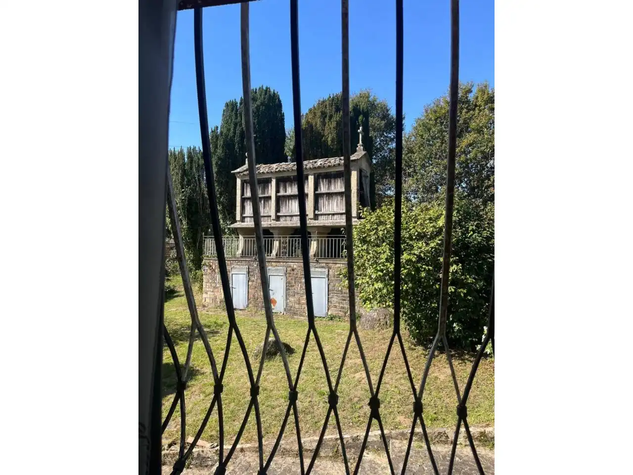 Exterior view of Houses for sale in Santiago de Compostela   with Heating, Private garden and Parquet flooring