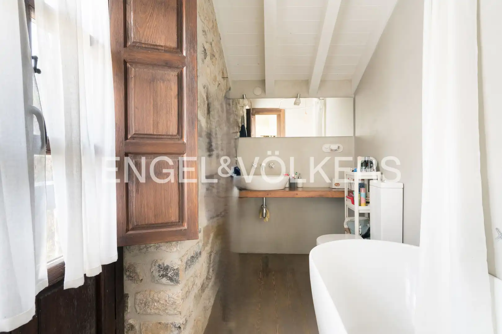 Baño de Casa o chalet en venta en Cangas de Onís con Calefacción, Jardín privado y Terraza