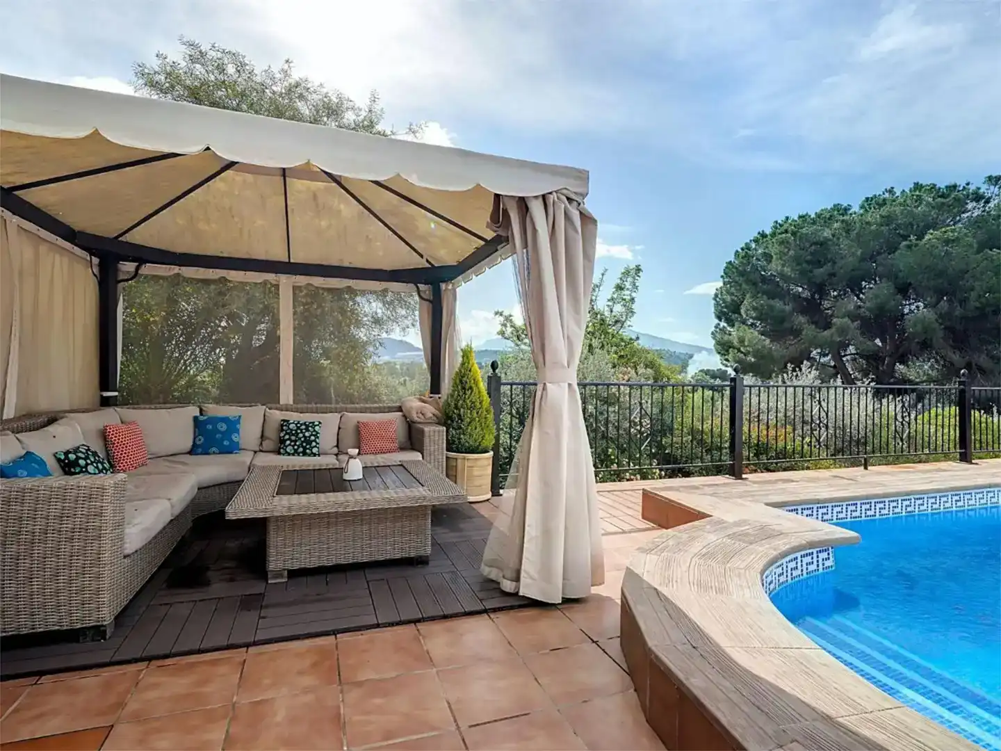 Terrasse von Wohnung zum Verkauf in Coín mit Klimaanlage und Schwimmbad