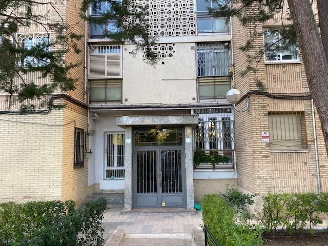 Vista exterior de Piso en venta en  Madrid Capital