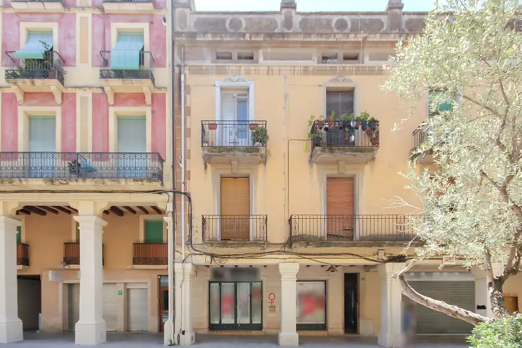 Local comercial en venta en Plaça de la Constitució 37