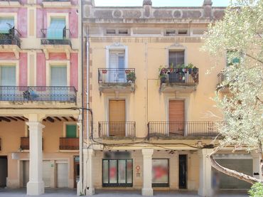 Local comercial en venta en Plaça de la Constitució 37