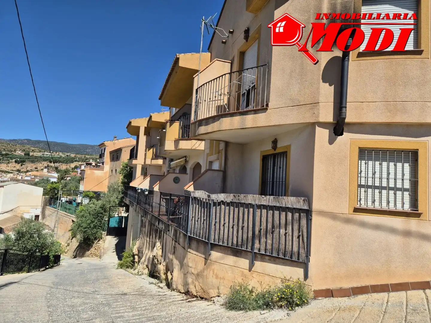 Vista exterior de Garatge en venda en Albuñuelas