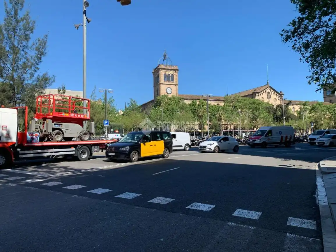Vista exterior de Piso en venta en Barcelona