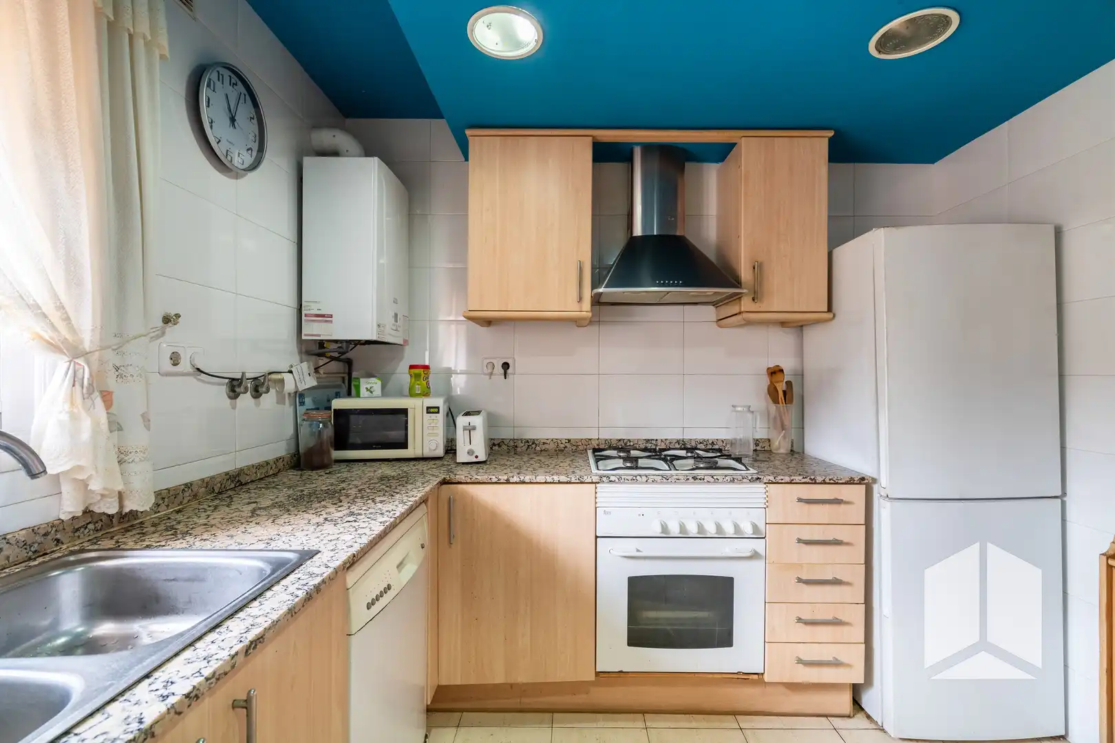 Kitchen of Flat for sale in Castelldefels  with Swimming Pool and Balcony