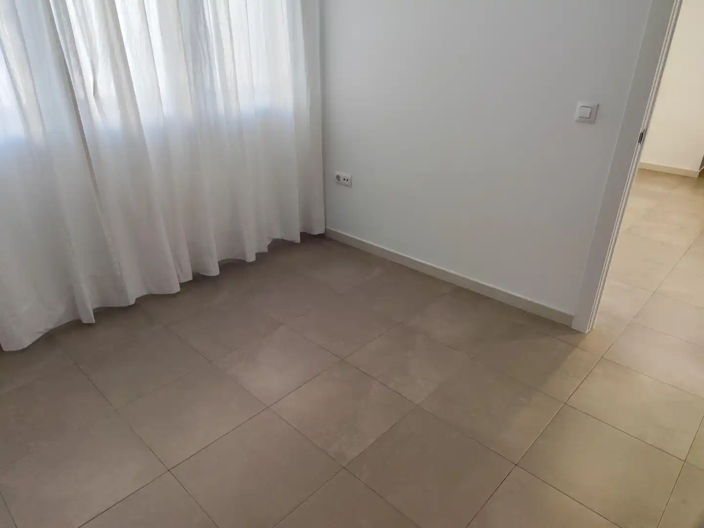 Wohnung zur Miete in Almería mit Klimaanlage und Möbliert