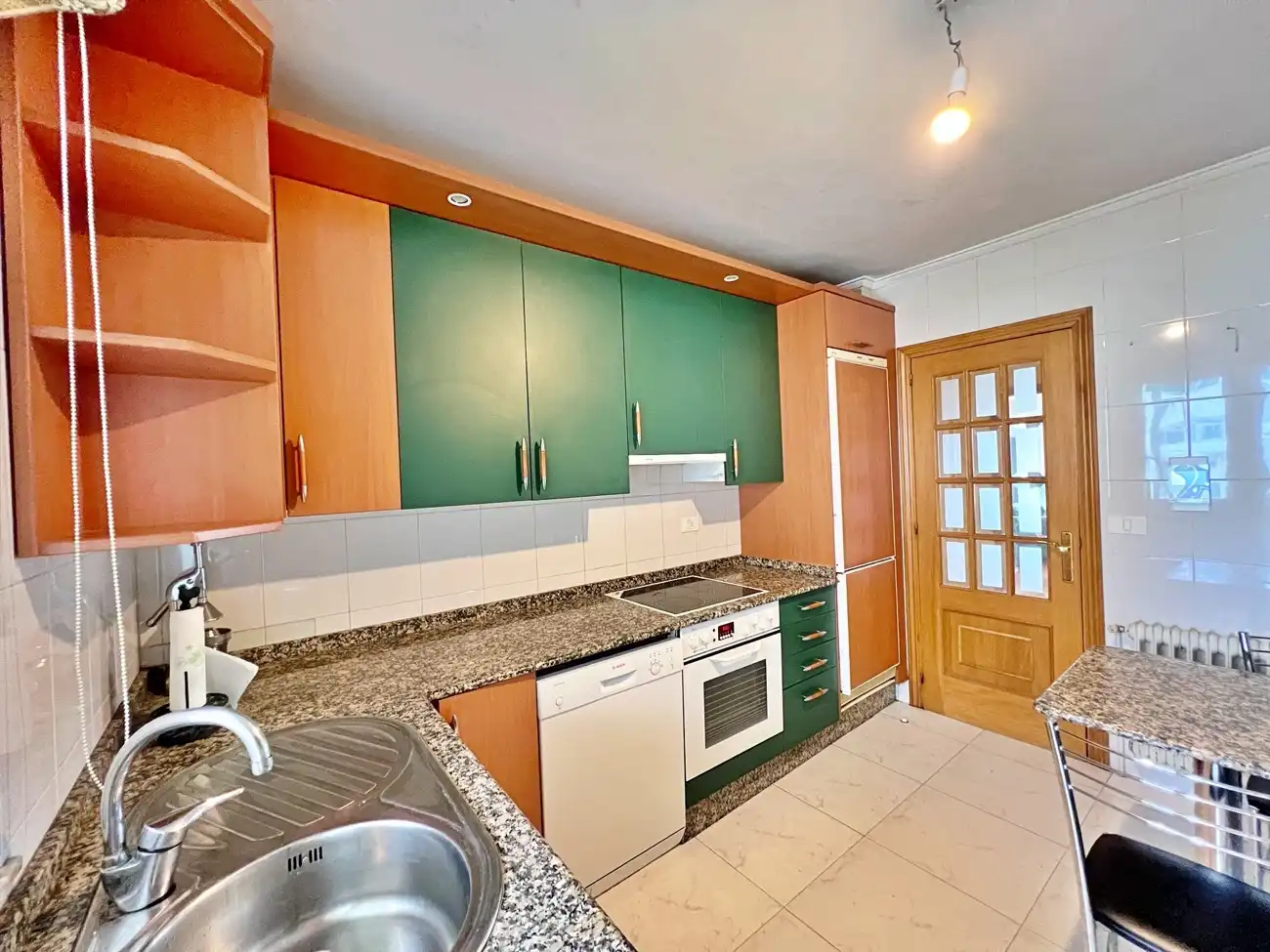Cocina de Dúplex en venta en Lugo con Calefacción, Jardín privado y Parquet