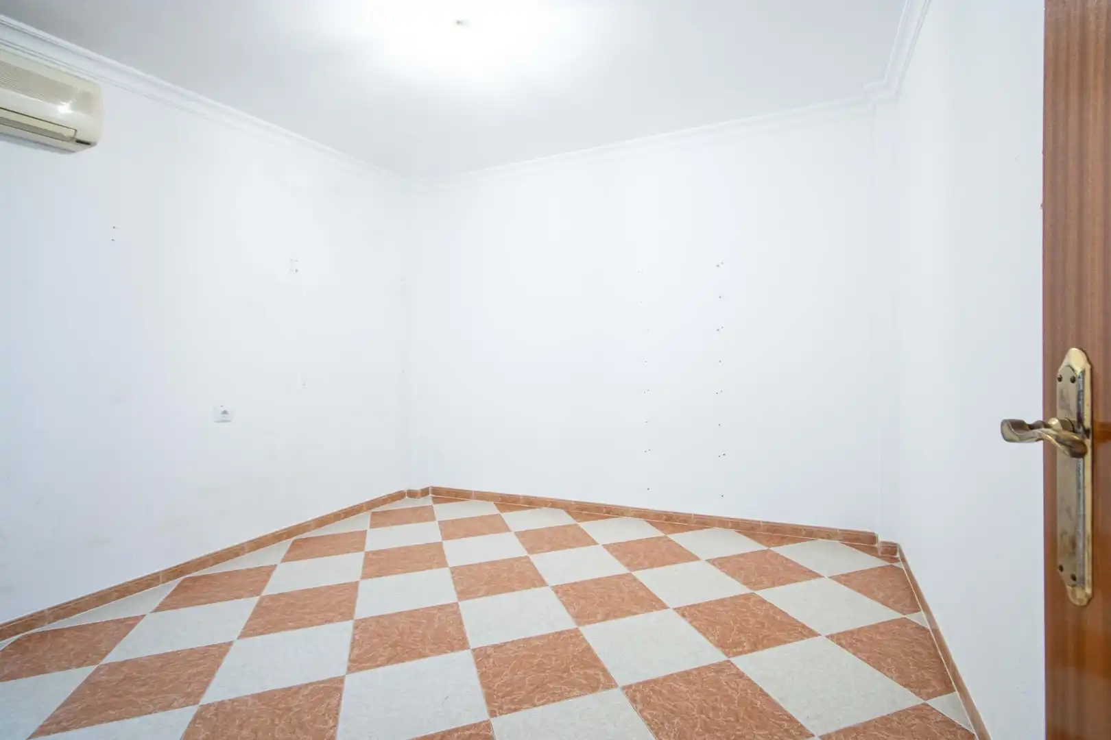 Habitación de Casa adosada en venta en Sevilla con Aire acondicionado y Balcón