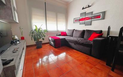 Sala d'estar de Pis en venda en L'Hospitalet de Llobregat amb Balcó