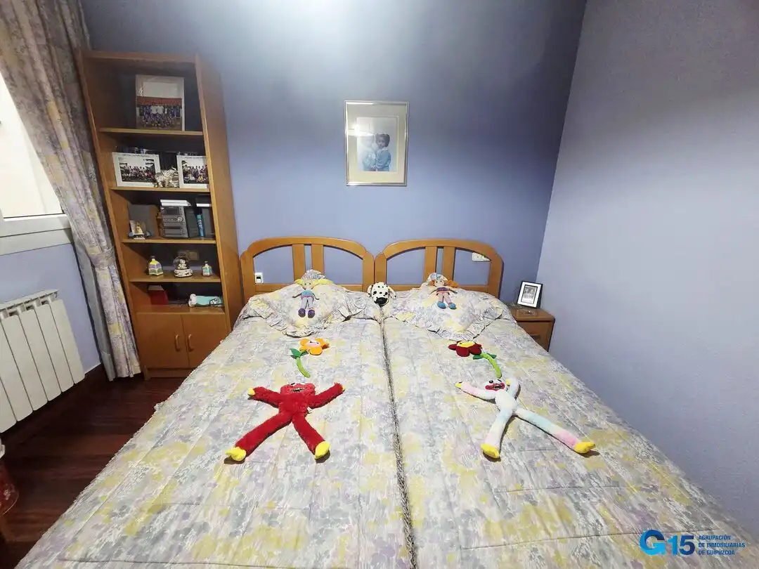 Habitación de Piso en venta en Errenteria con Calefacción, Terraza y Amueblado
