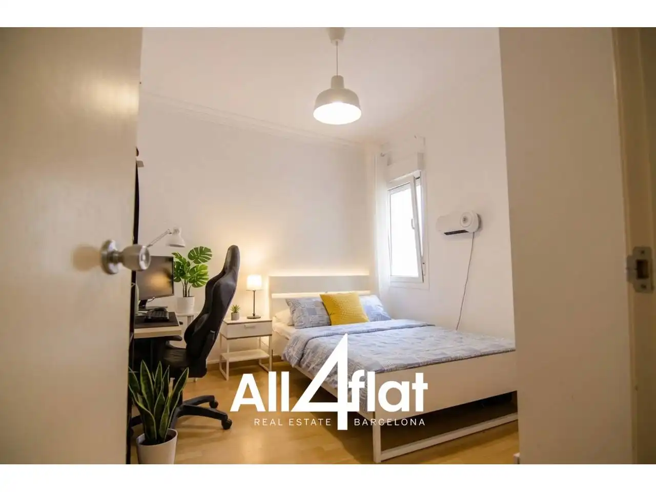 Schlafzimmer von Wohnung zur Miete in Barcelona mit Klimaanlage, Heizung und Parkett